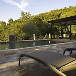 Spacious Countryside Escape Semesterbostad
